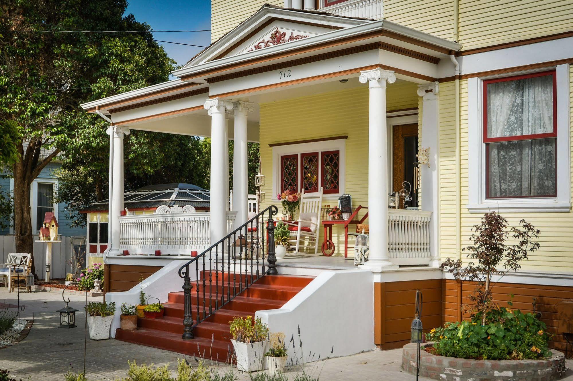 Joshua Inn Bed & Breakfast 홀리스터 외부 사진